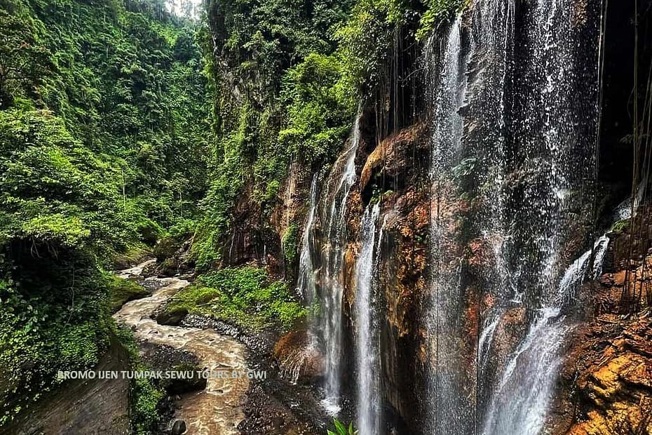 Bromo Ijen Tumpak Sewu Tour 4 Days 3 Nights: Volcanoes, Blue Fire, and Waterfalls.